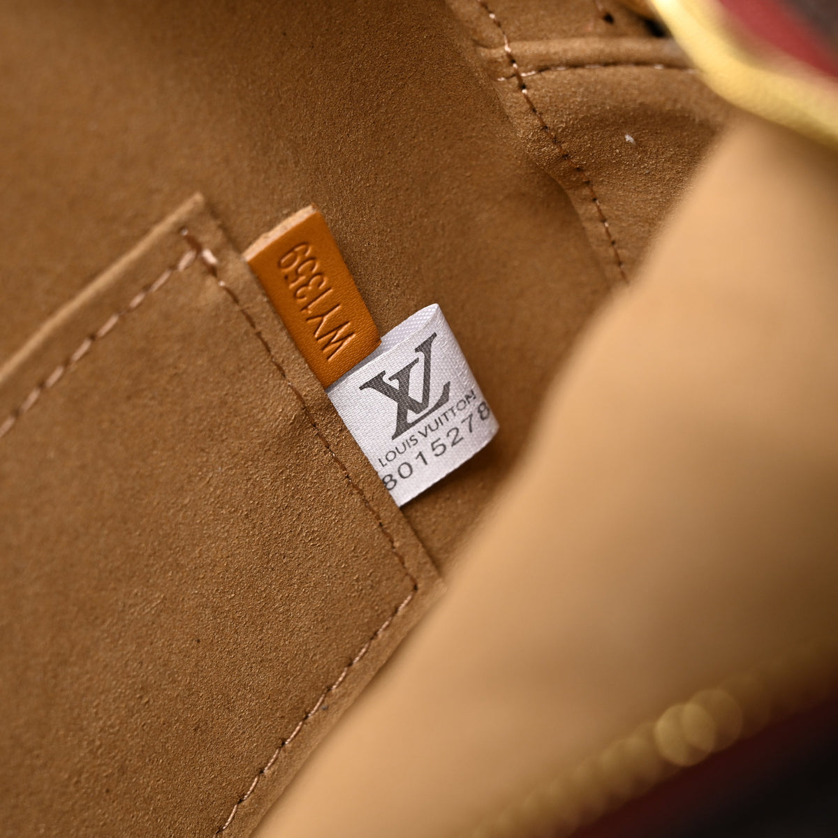 louis-vuitton-boite-chapeau-souple-mm-monogram-canvas Crossbody