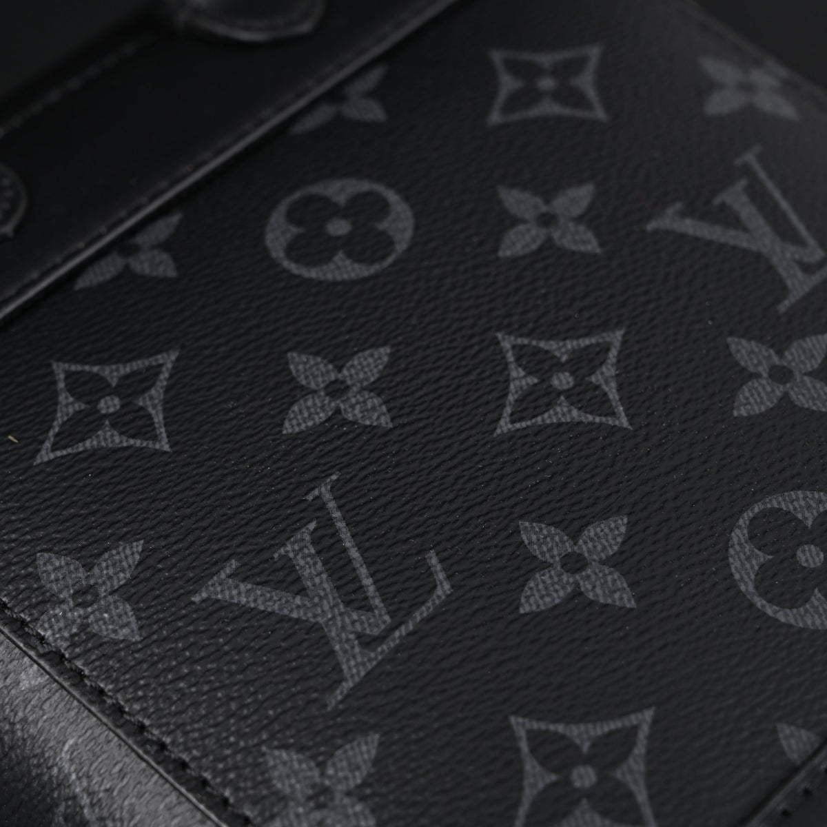 louis-vuitton-soft-trunk-messenger-monogram-eclipse-canvas-with-silver-chain Crossbody