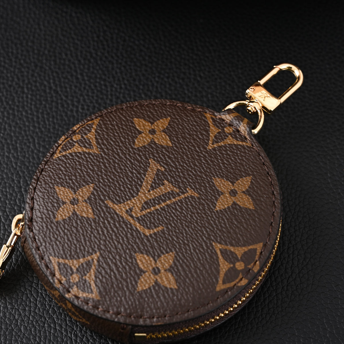 louis-vuitton-neonoe-bb-bucket-bag-monogram-canvas-with-removable-coin-purse Handle