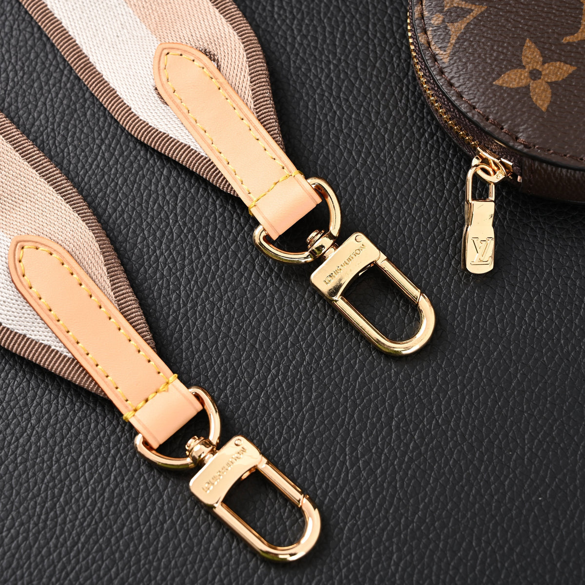 louis-vuitton-neonoe-bb-bucket-bag-monogram-canvas-with-removable-coin-purse Handle
