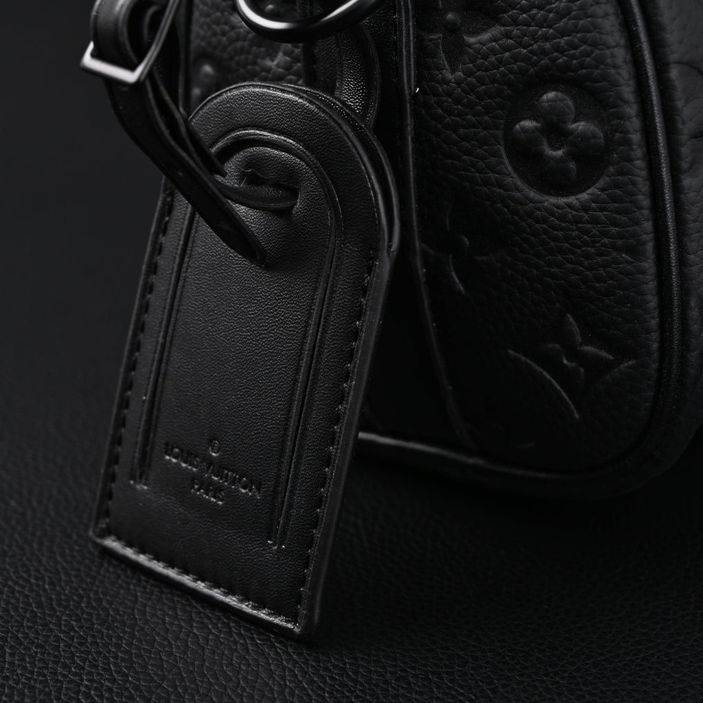 louis-vuitton-keepall-bandouliere-50-monogram-shadow-black-leather Handle