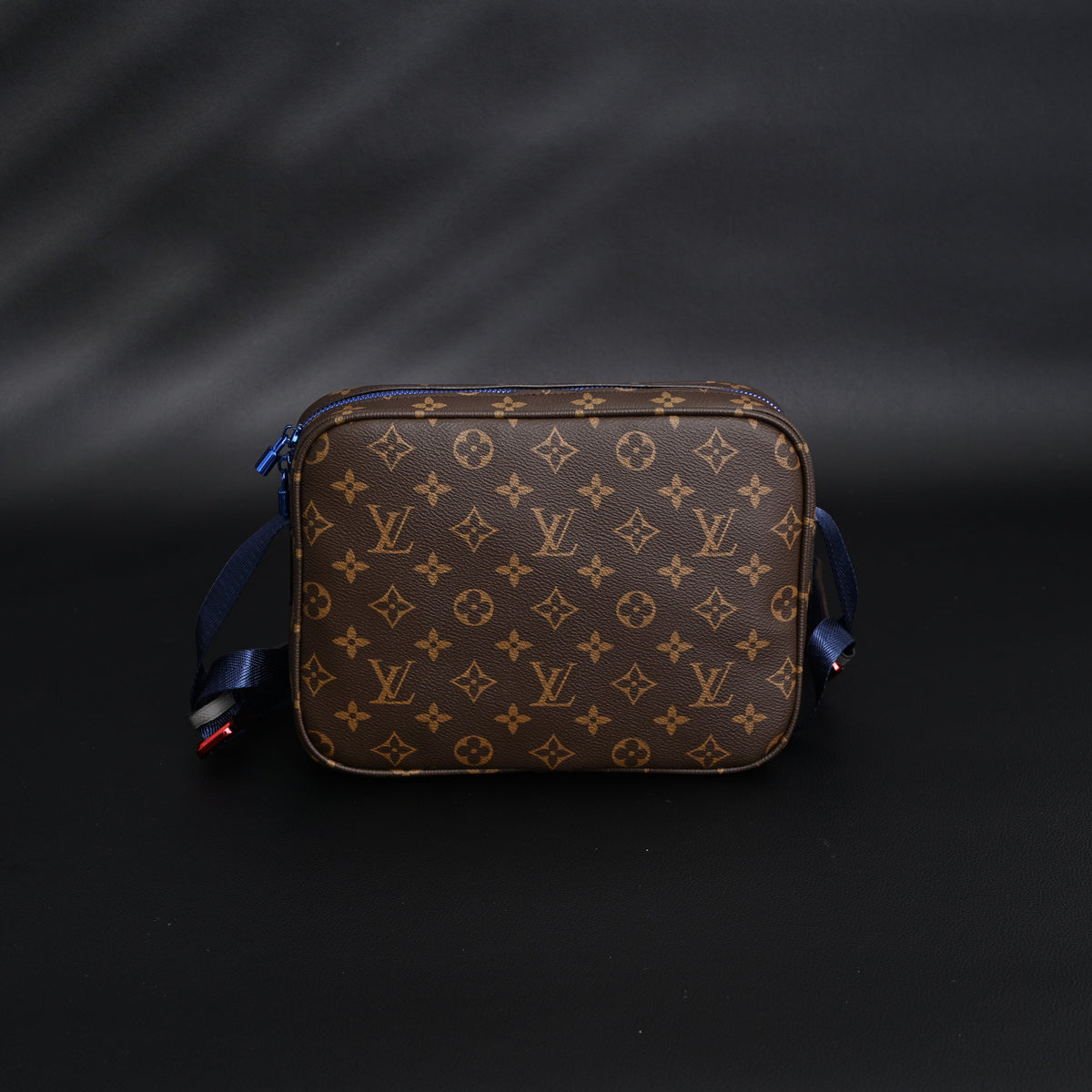 louis-vuitton-trio-messenger-bag-monogram-canvas-with-blue-strap Crossbody