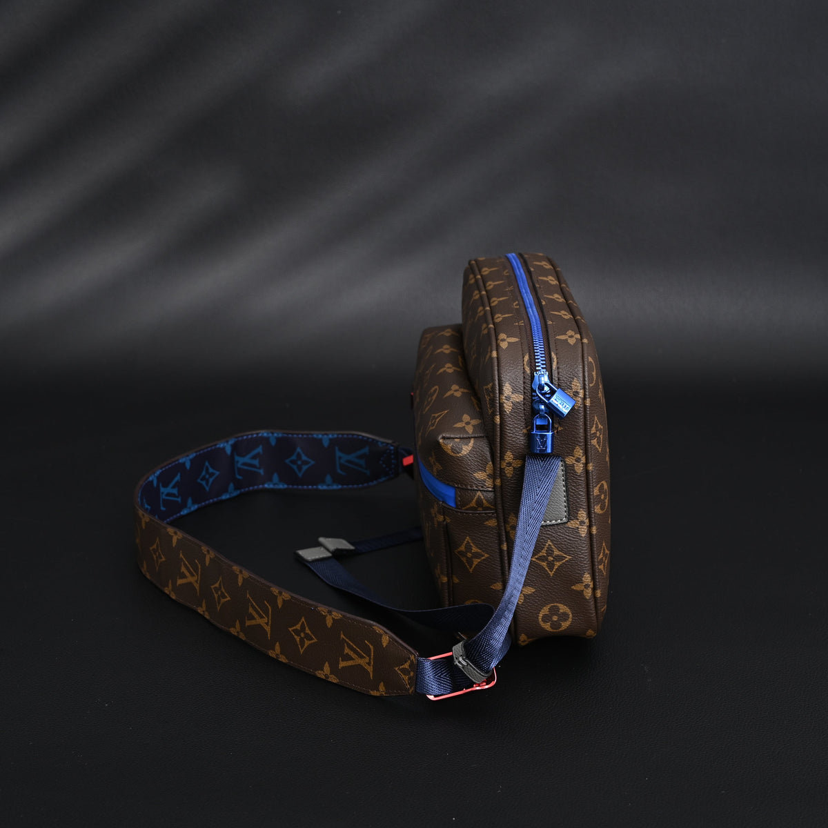 louis-vuitton-trio-messenger-bag-monogram-canvas-with-blue-strap Crossbody