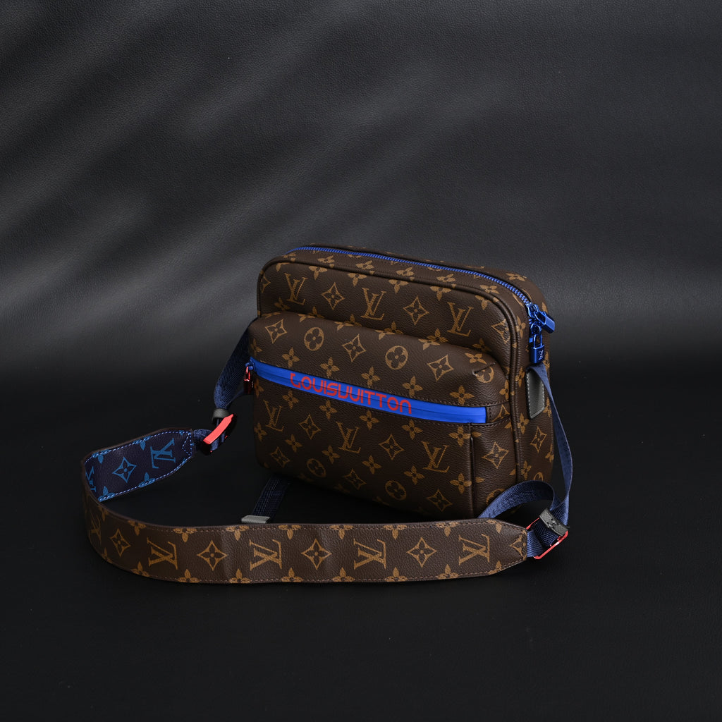 louis-vuitton-trio-messenger-bag-monogram-canvas-with-blue-strap Crossbody