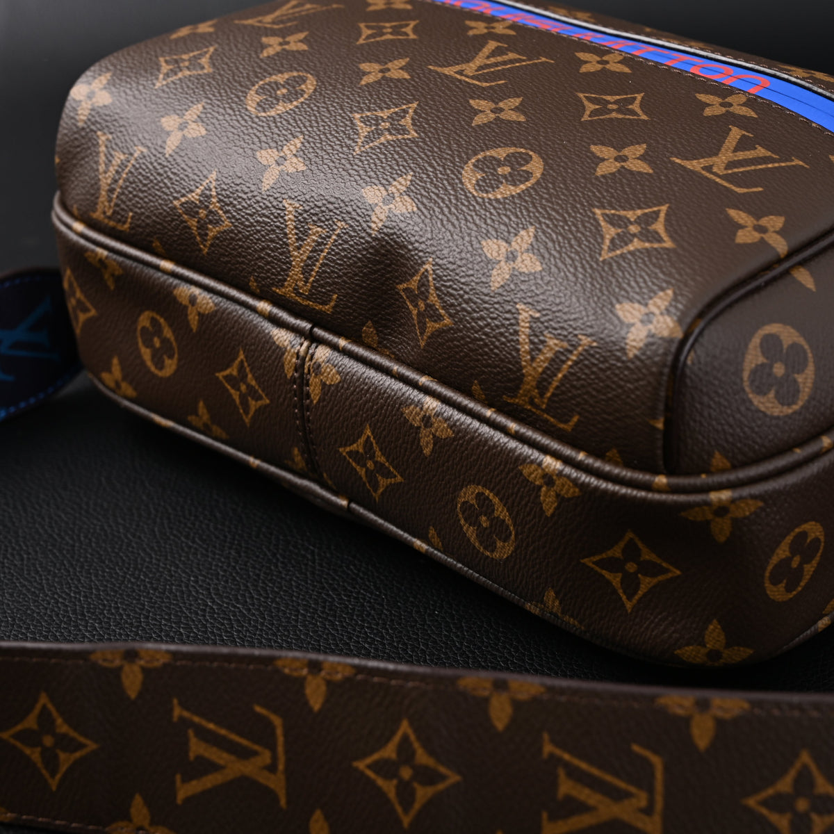 louis-vuitton-trio-messenger-bag-monogram-canvas-with-blue-strap Crossbody