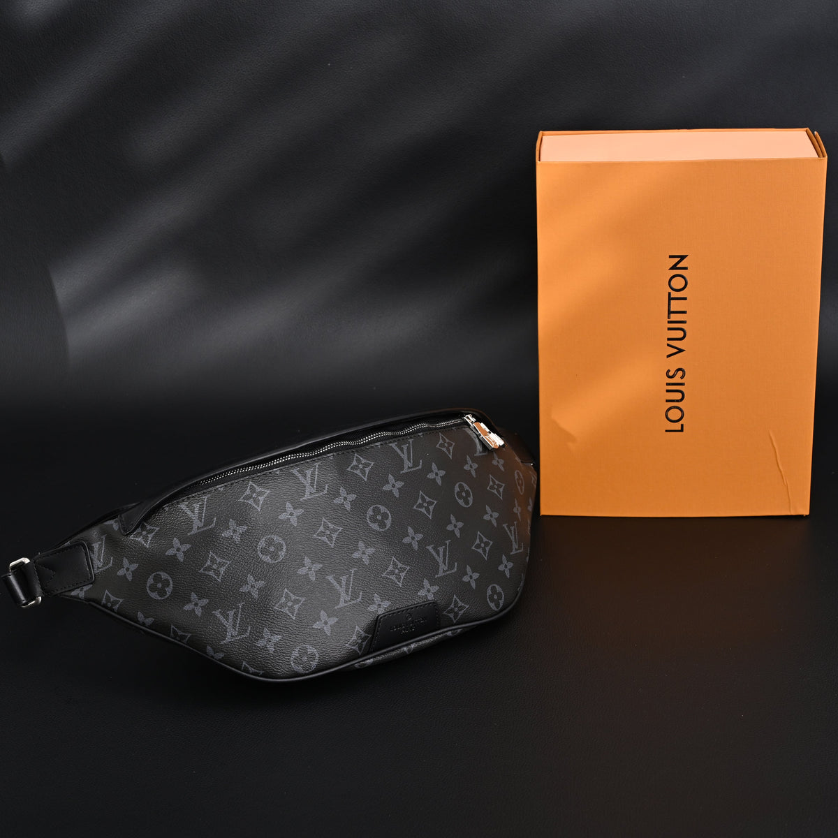 louis-vuitton-discovery-bumbag-monogram-eclipse Crossbody