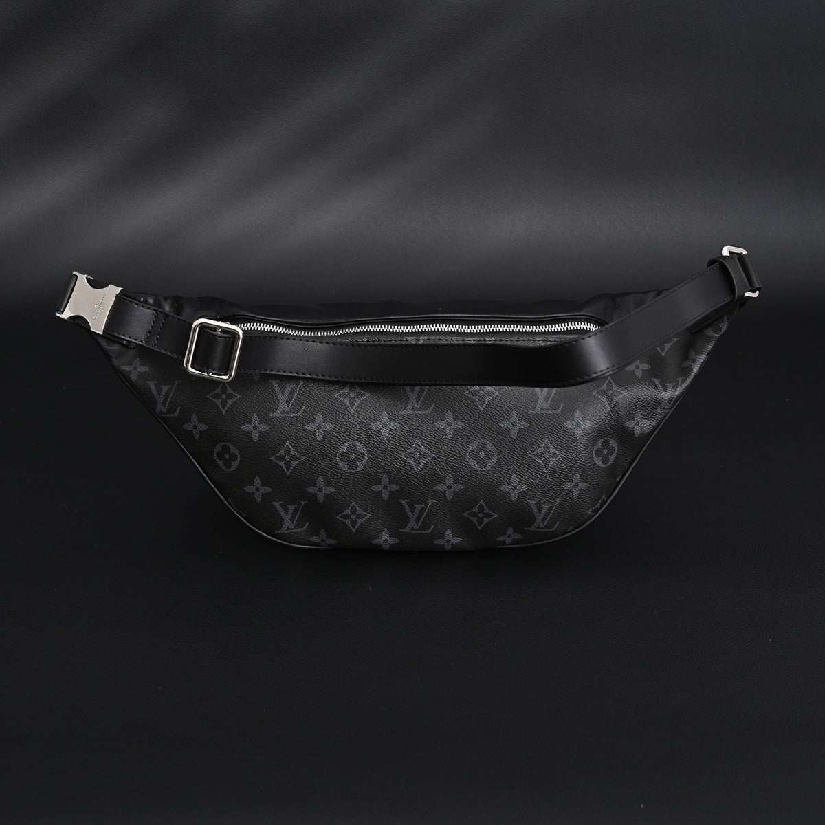 louis-vuitton-discovery-bumbag-monogram-eclipse Crossbody