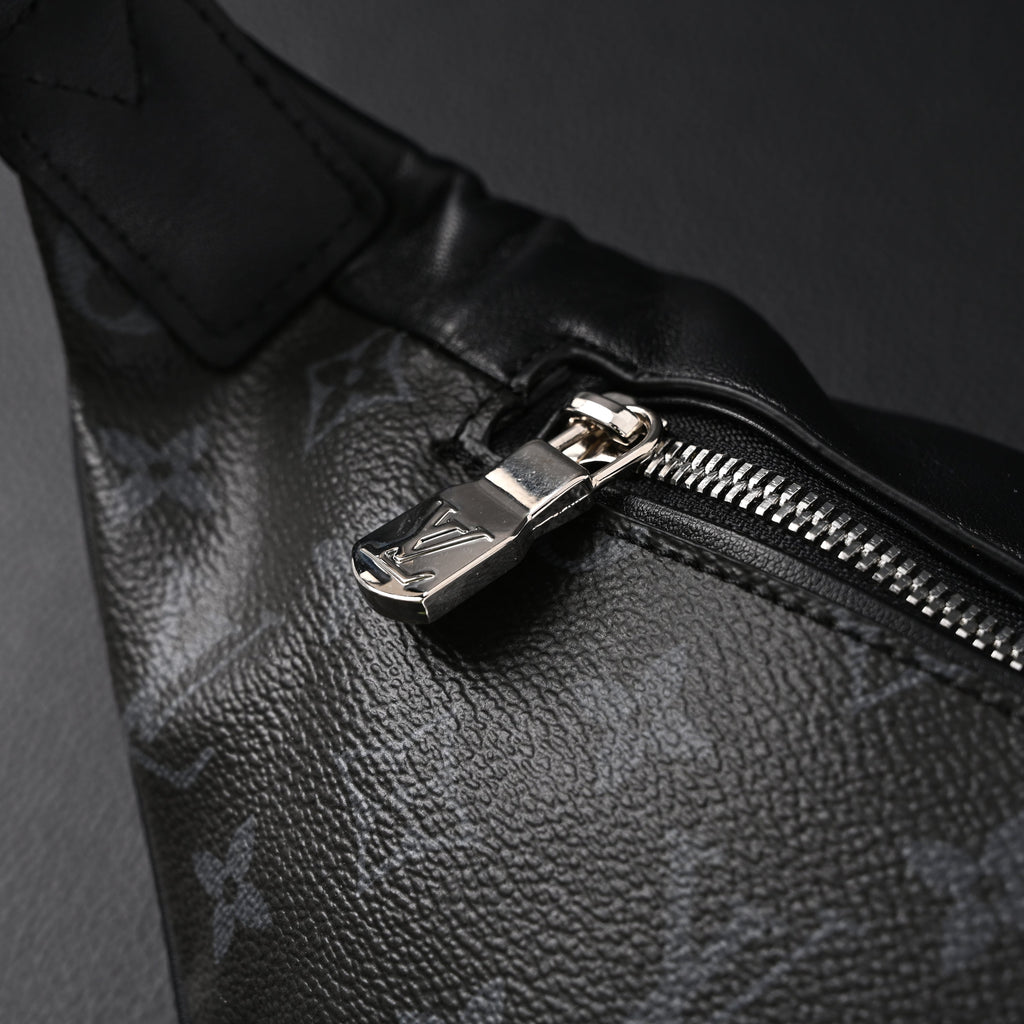 louis-vuitton-discovery-bumbag-monogram-eclipse Crossbody