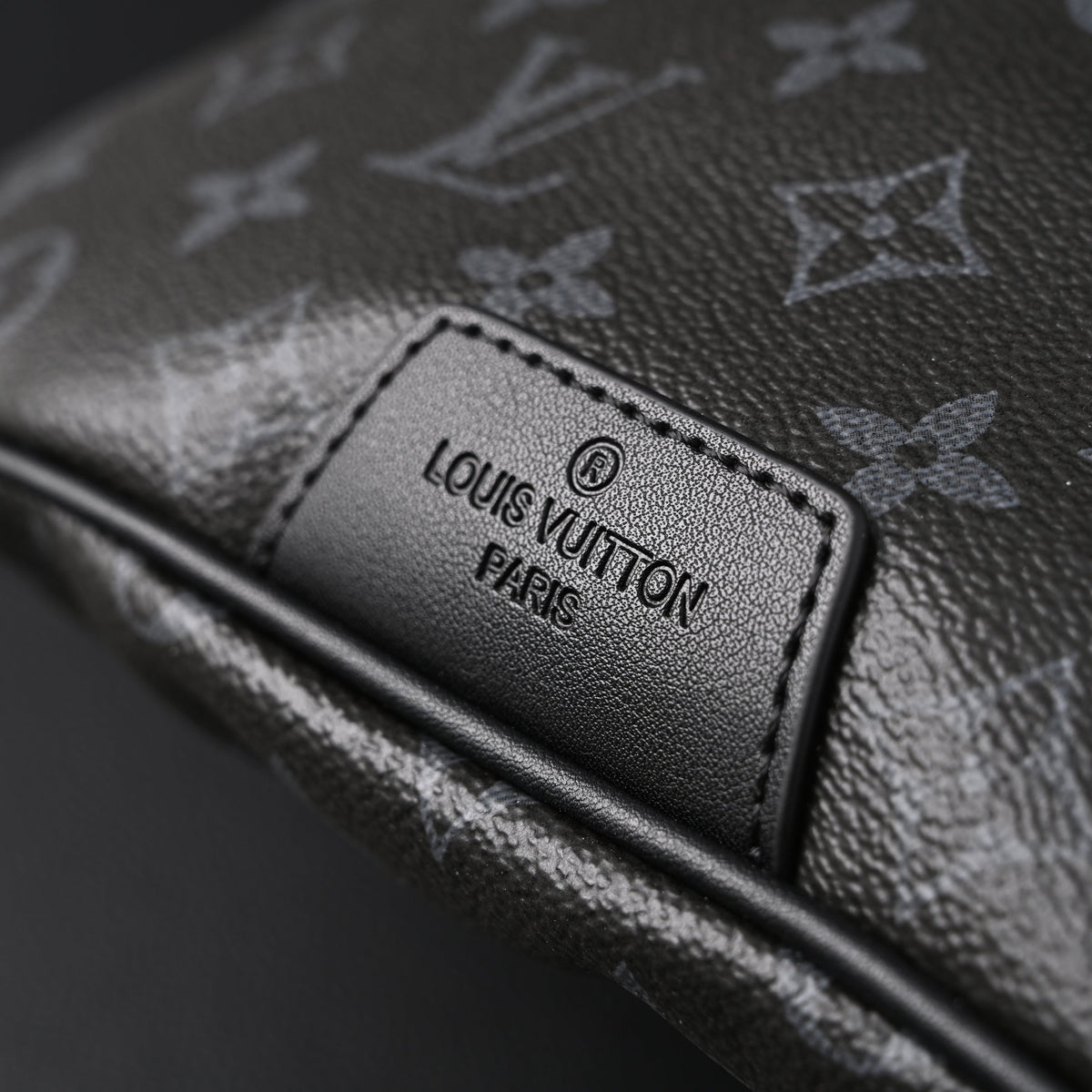 louis-vuitton-discovery-bumbag-monogram-eclipse Crossbody