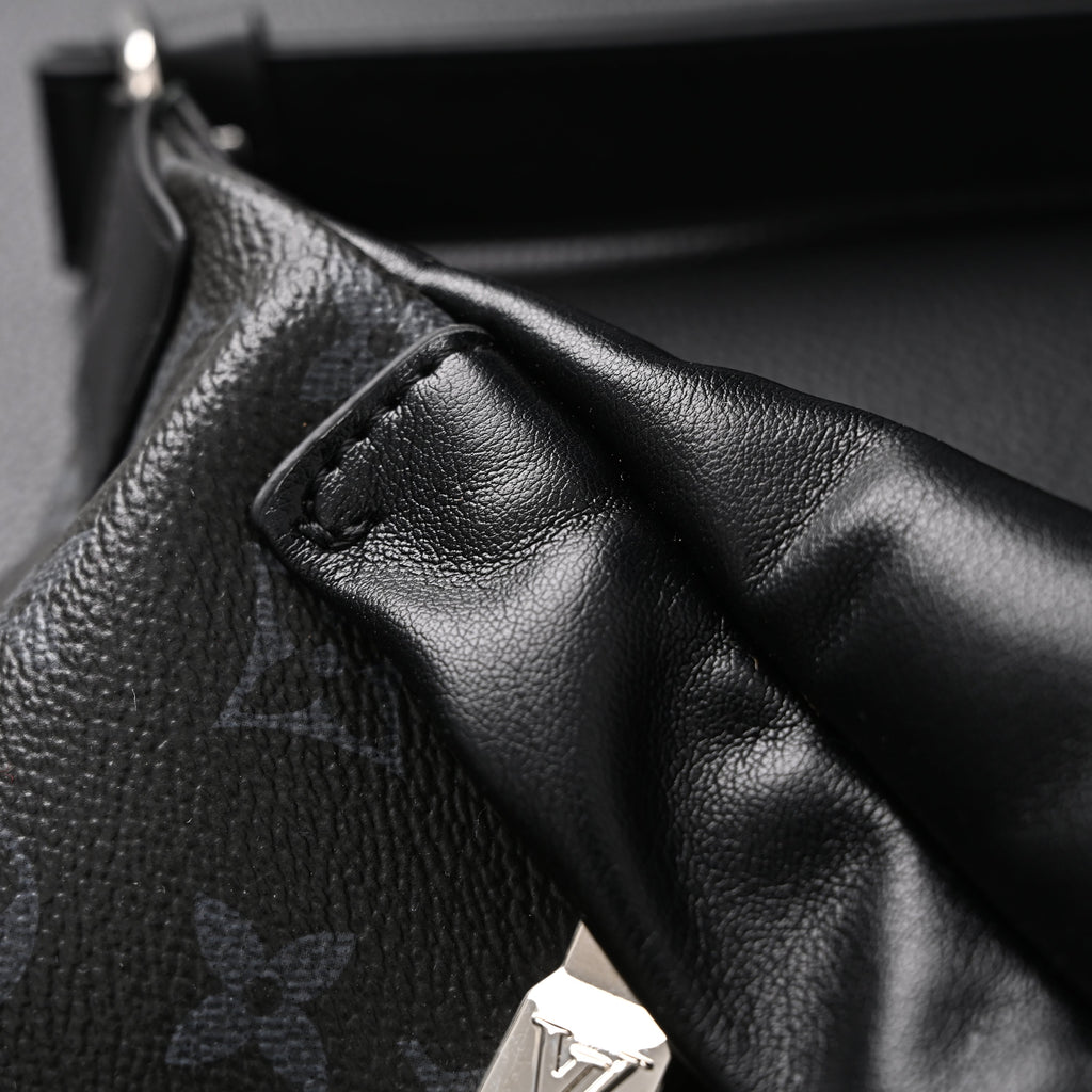 louis-vuitton-discovery-bumbag-monogram-eclipse Crossbody