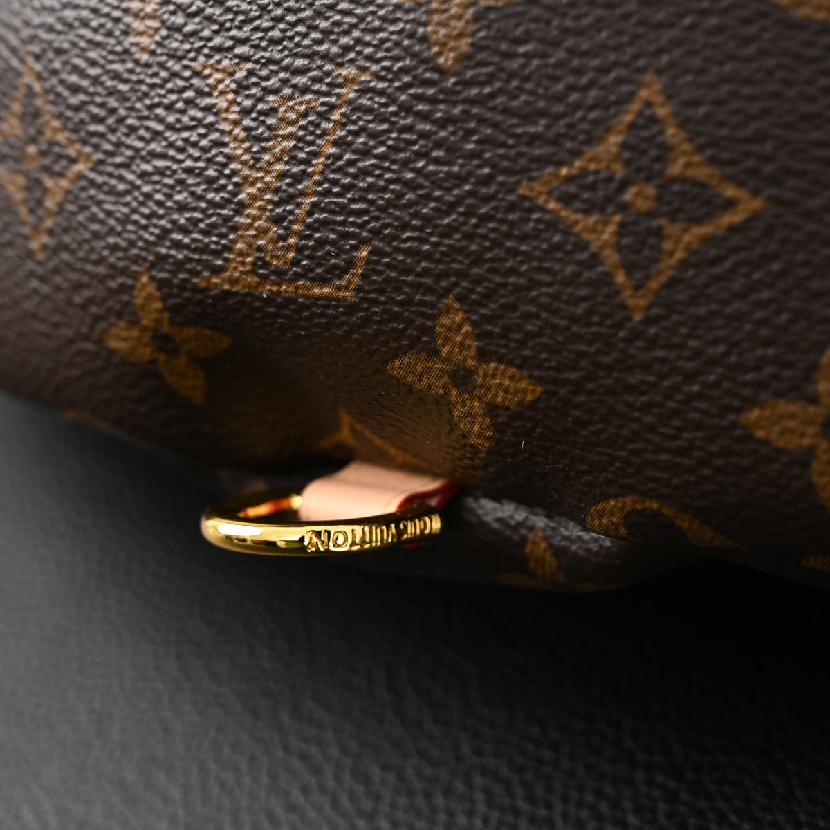 louis-vuitton-bumbag-monogram-canvas-waist-crossbody-bag Crossbody