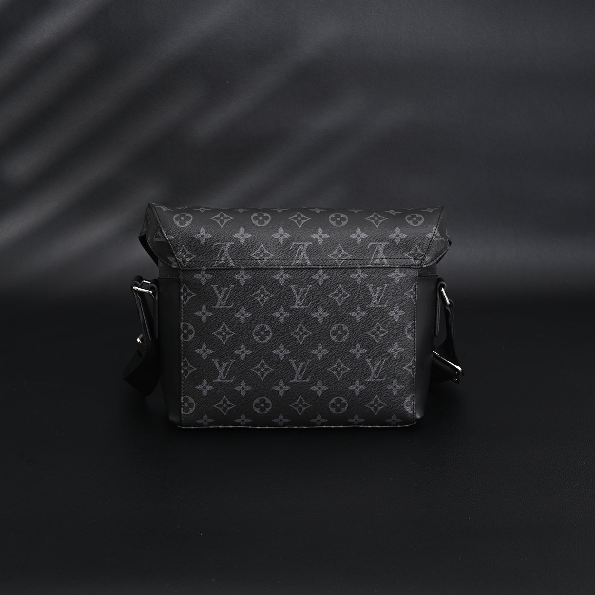 louis-vuitton-messenger-bag-monogram-eclipse-canvas Shoulder