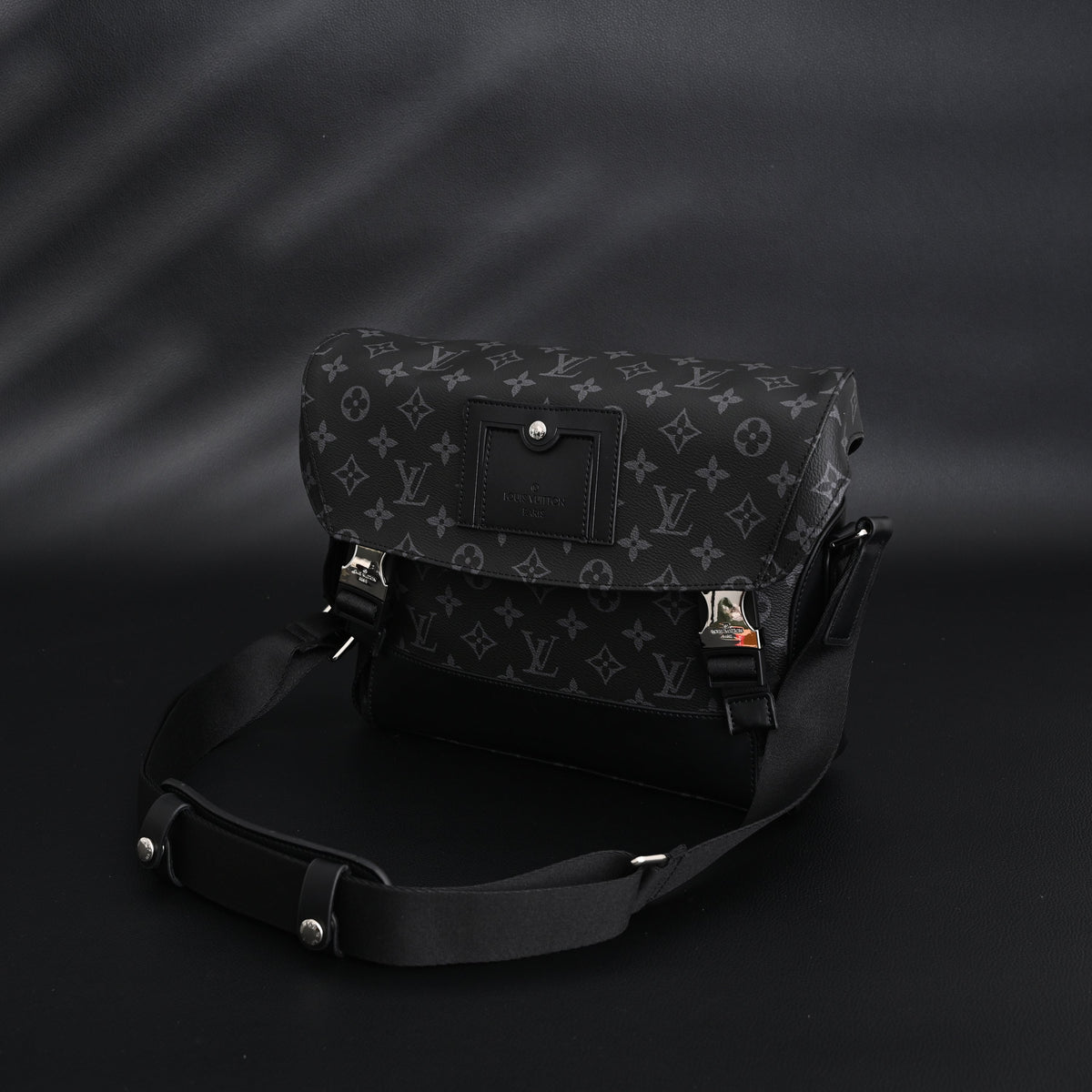 louis-vuitton-messenger-bag-monogram-eclipse-canvas Shoulder