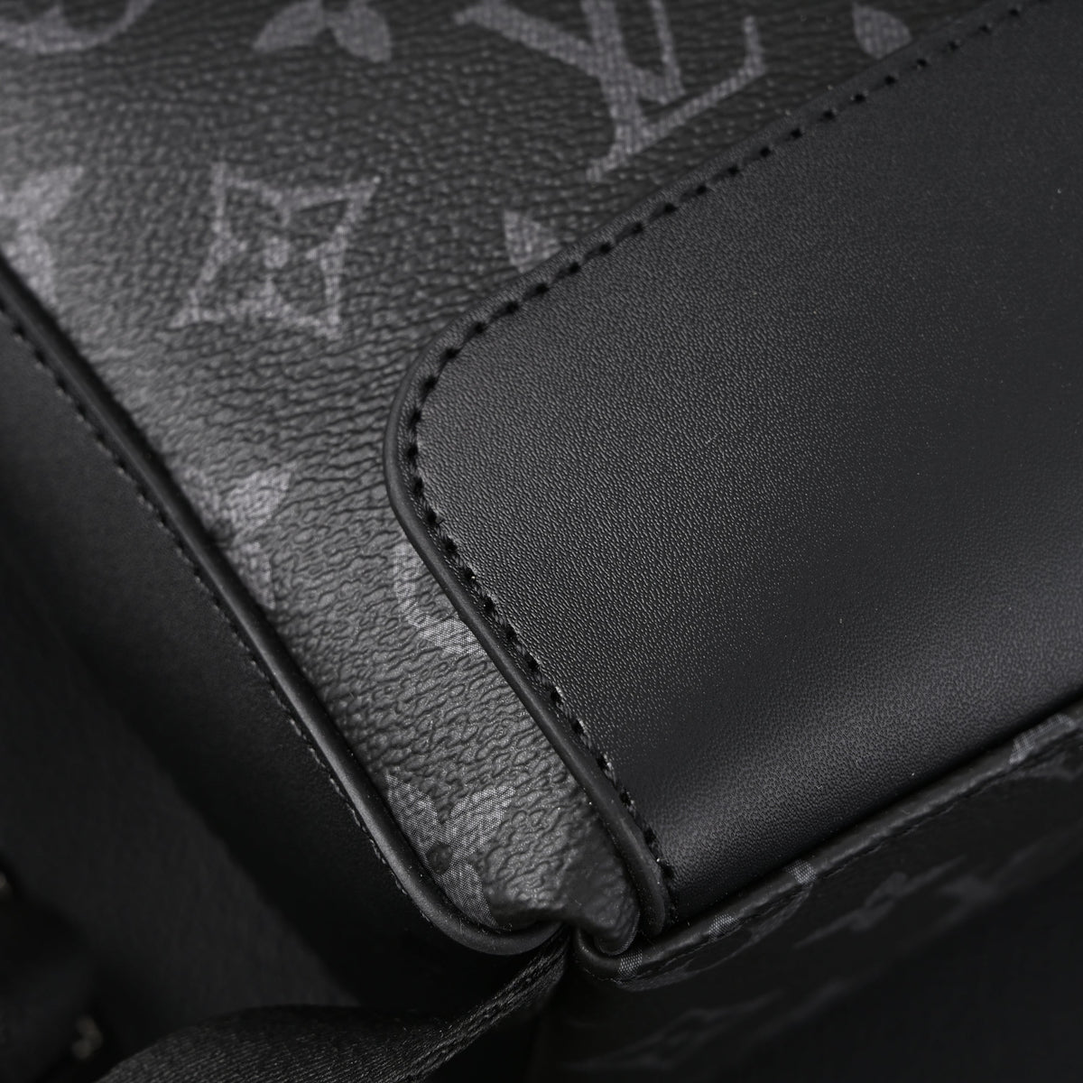 louis-vuitton-messenger-bag-monogram-eclipse-canvas Shoulder