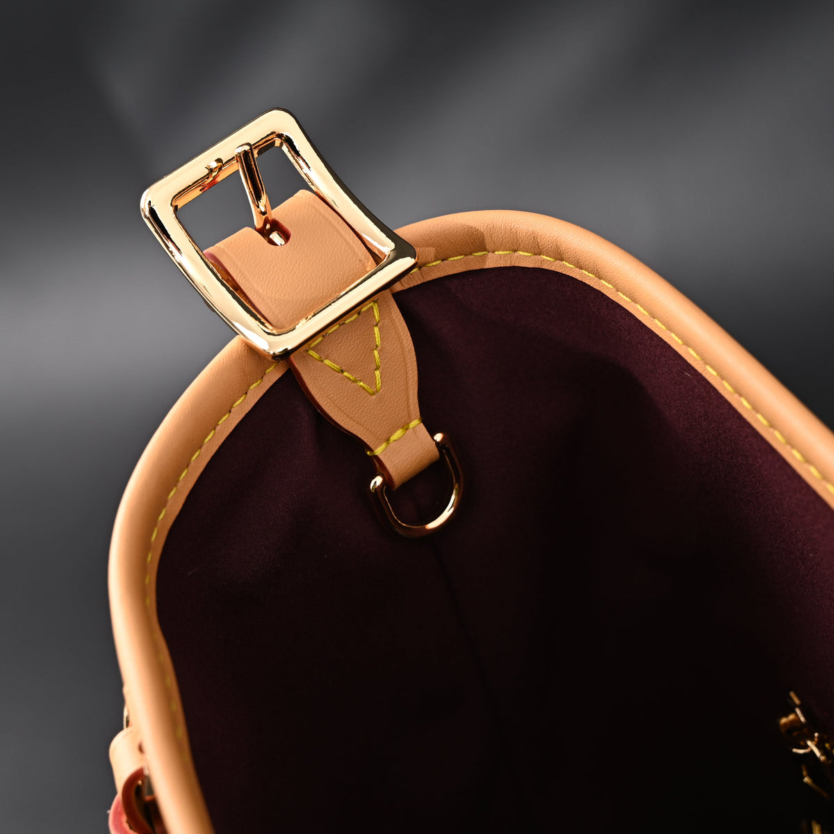 louis-vuitton-neo-noe-bucket-bag-monogram-canvas-with-bordeaux-interior Tote