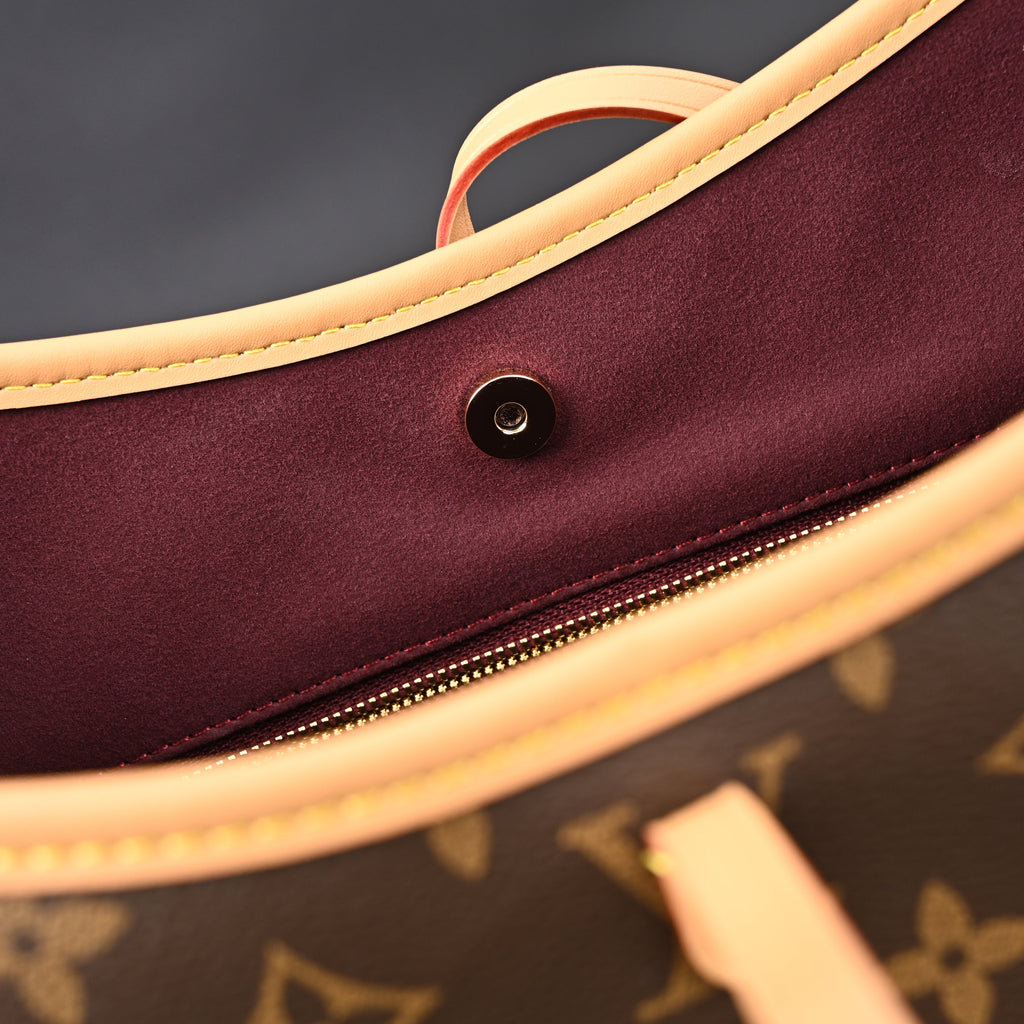 louis-vuitton-neo-noe-bucket-bag-monogram-canvas-with-bordeaux-interior Tote