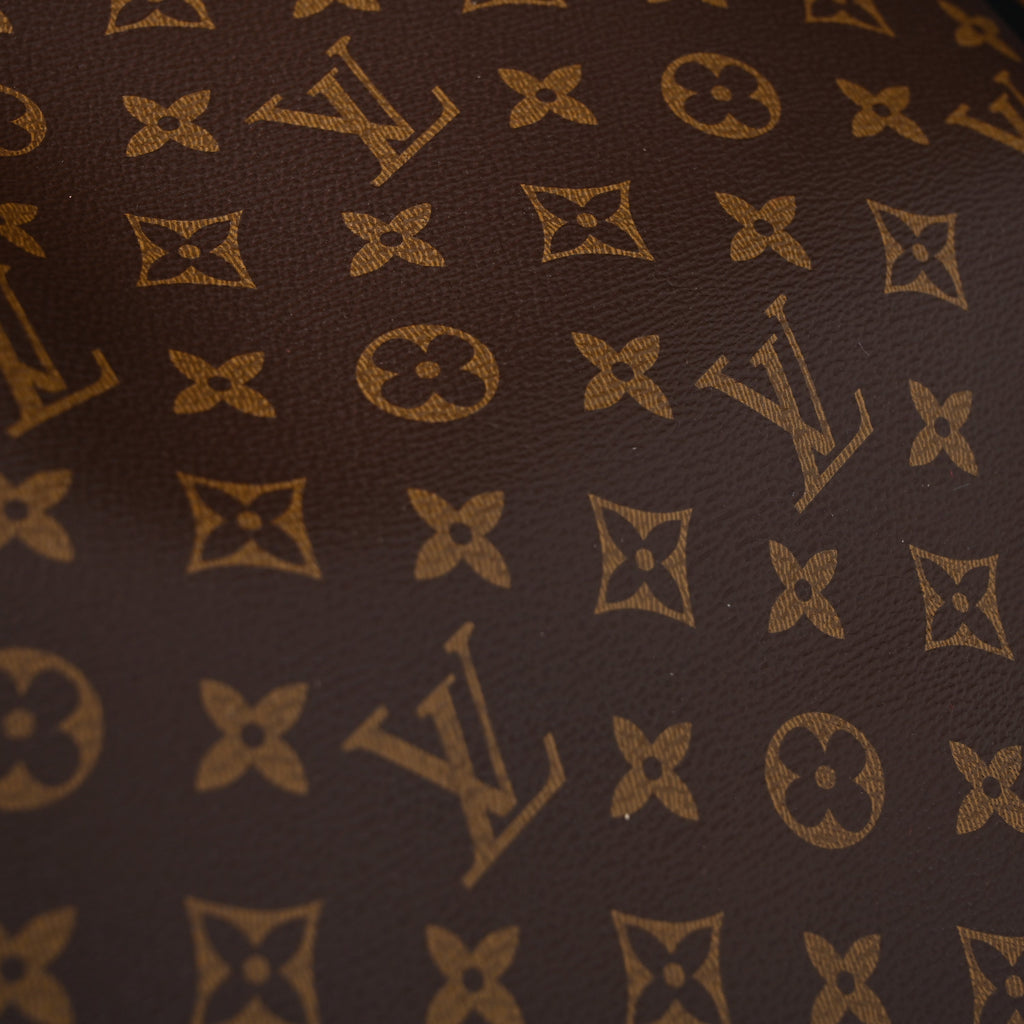 louis-vuitton-neverfull-mm-tote-bag-monogram-canvas-with-red-interior Tote