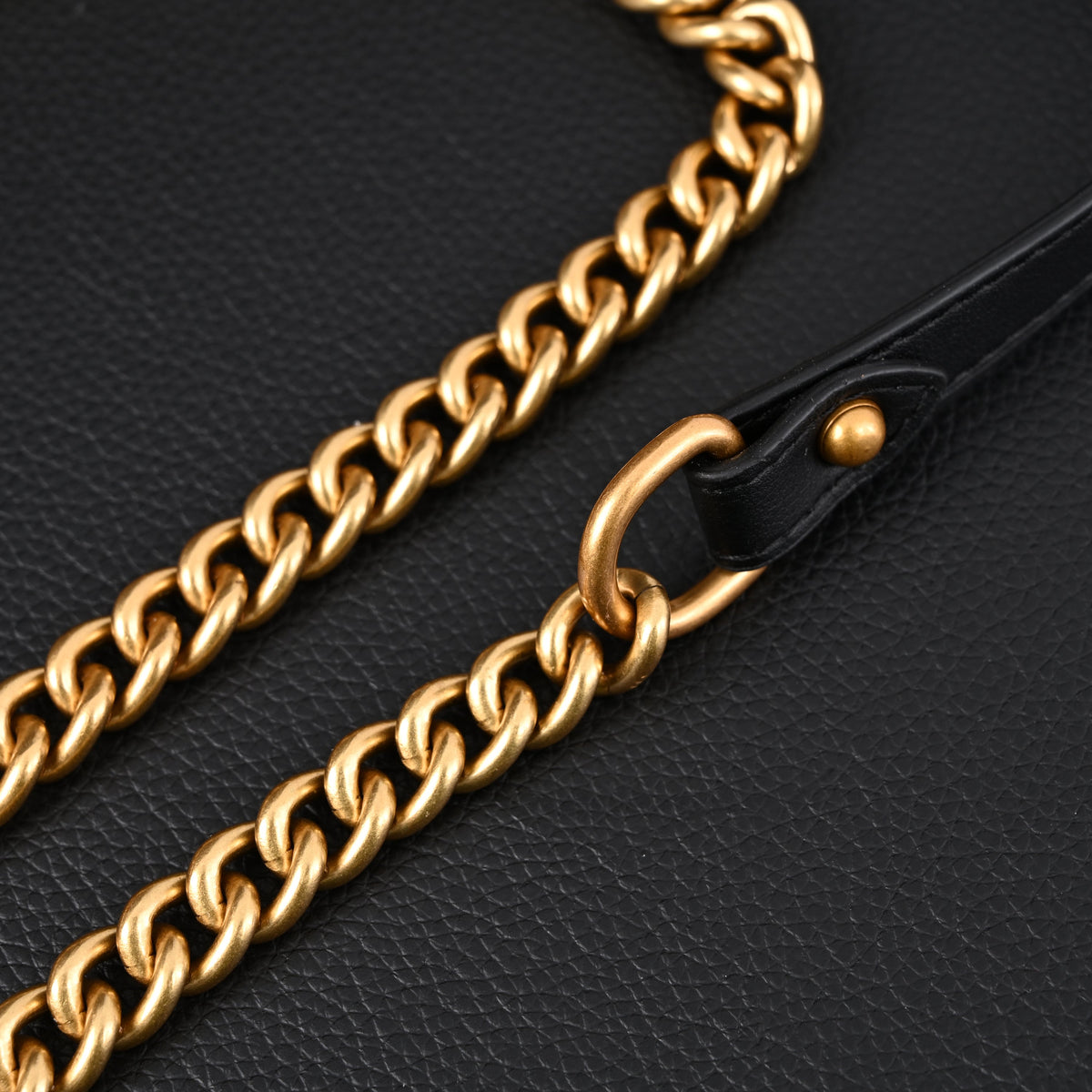 gucci-gg-marmont-small-matelasse-shoulder-bag-black-leather-with-gold-hardware Shoulder