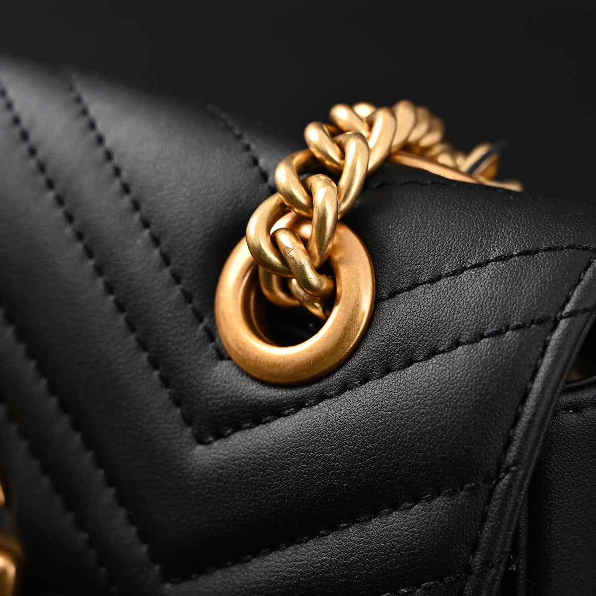 gucci-gg-marmont-small-matelasse-shoulder-bag-black-leather-with-gold-hardware Shoulder
