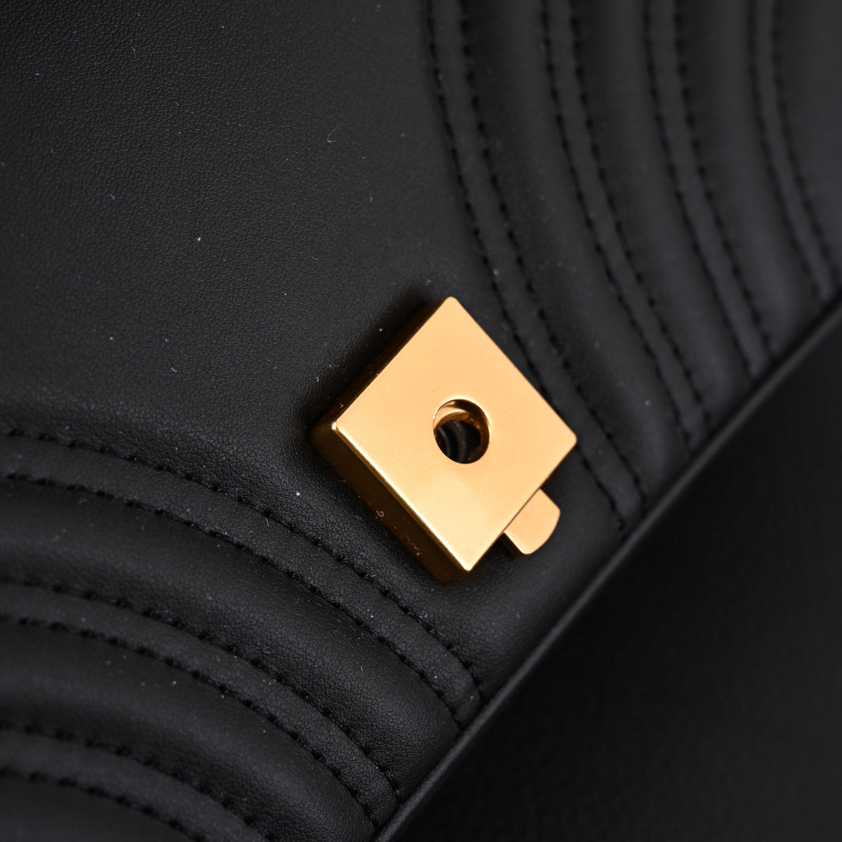 gucci-gg-marmont-small-matelasse-shoulder-bag-black-leather-with-gold-hardware Shoulder