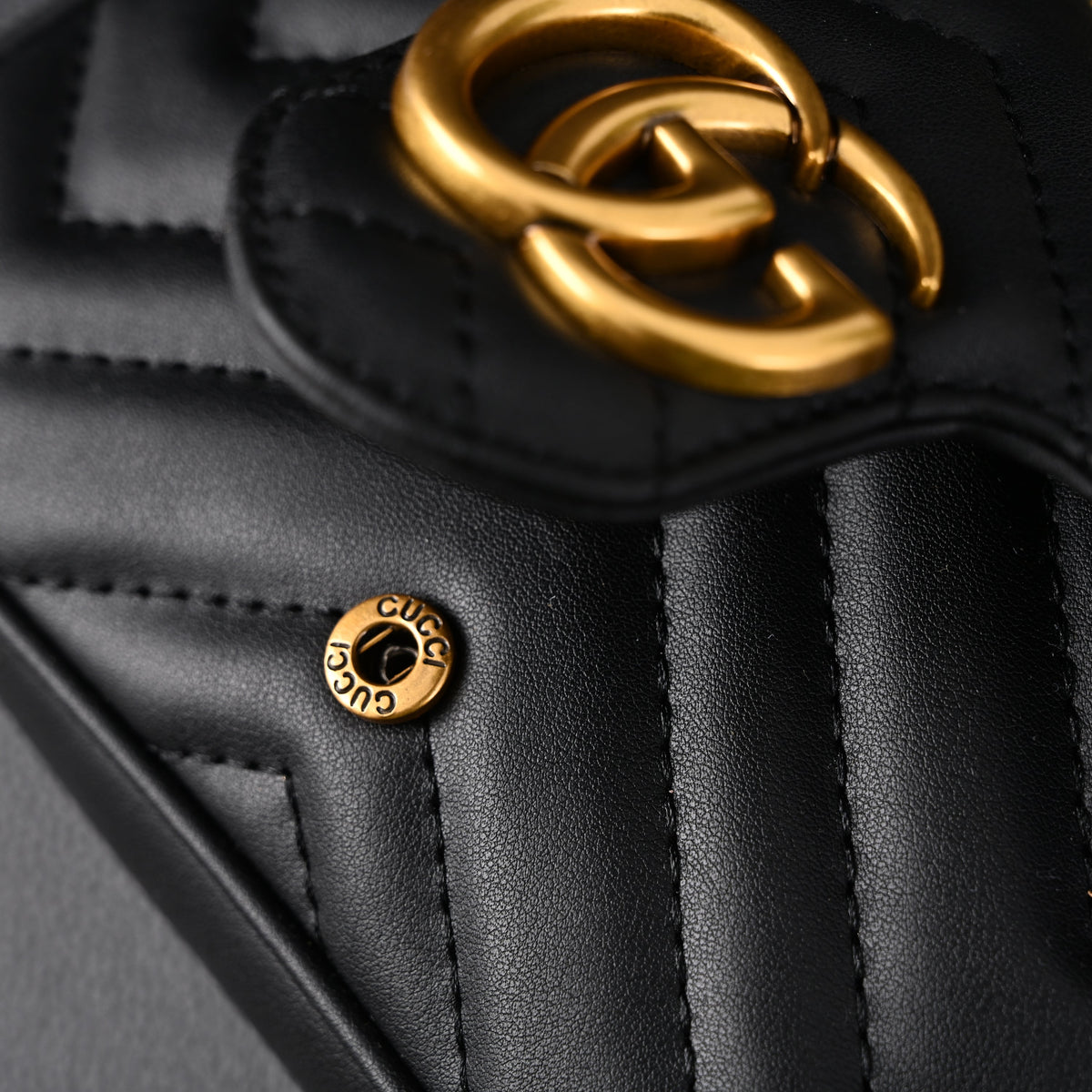 gucci-gg-marmont-matelasse-mini-shoulder-bag-black-leather-with-gold-chain Crossbody