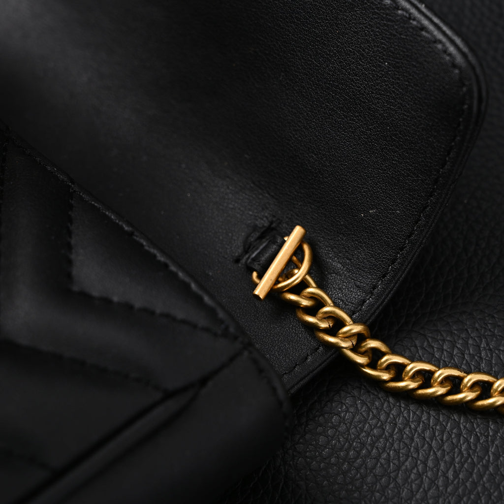 gucci-gg-marmont-matelasse-mini-shoulder-bag-black-leather-with-gold-chain Crossbody