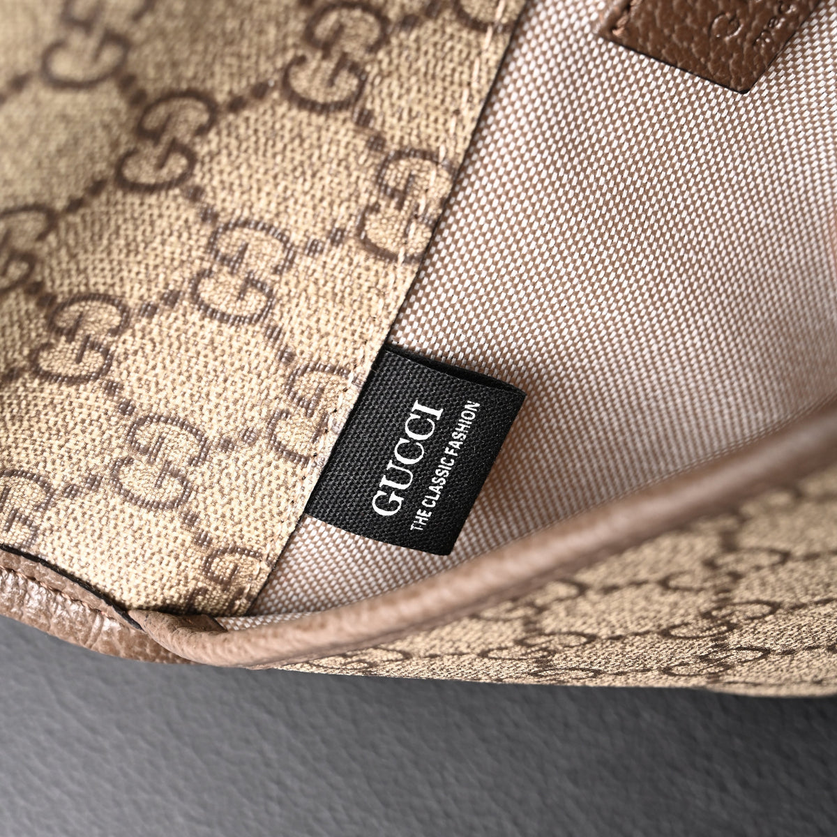 gucci-ophidia-gg-supreme-mini-belt-bag-beige-ebony-with-web-stripe Crossbody
