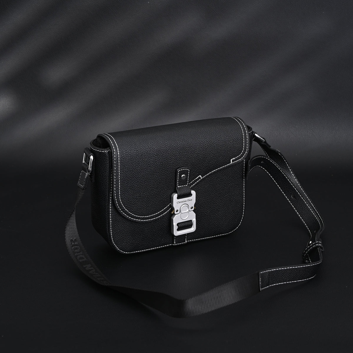 dior-saddle-crossbody-bag-black-grained-calfskin-with-silver-tone-hardware Crossbody