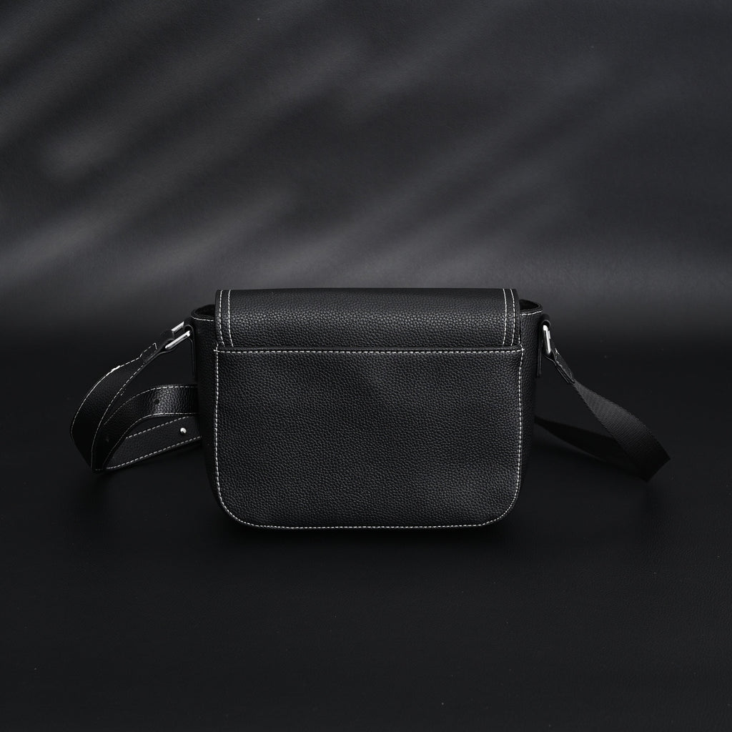 dior-saddle-crossbody-bag-black-grained-calfskin-with-silver-tone-hardware Crossbody