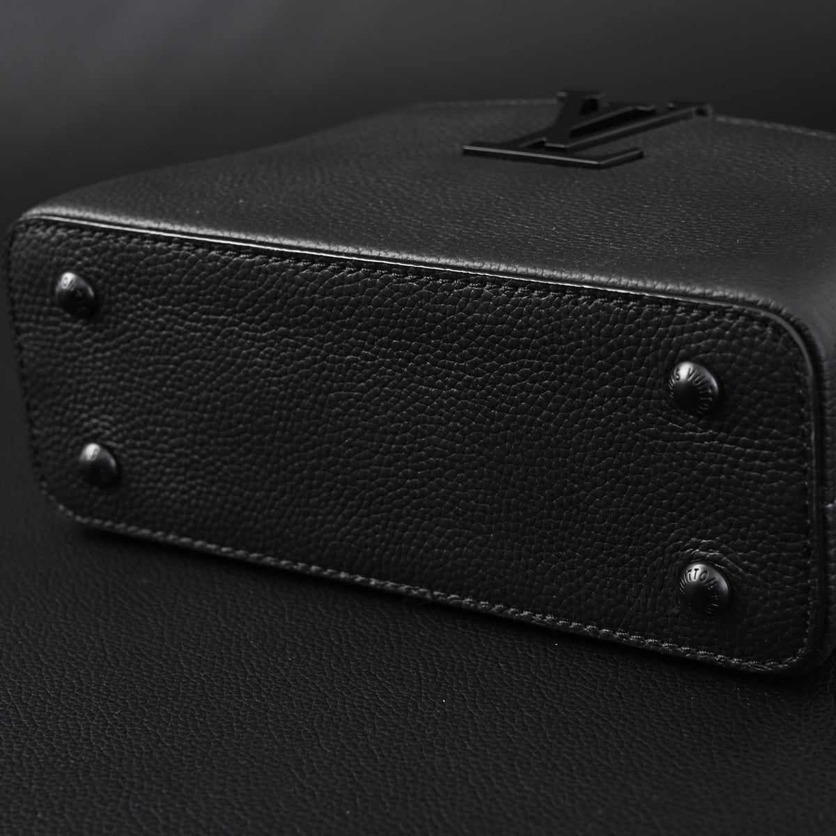 louis-vuitton-black-grain-leather-mini-top-handle-bag-with-chain-strap Handle