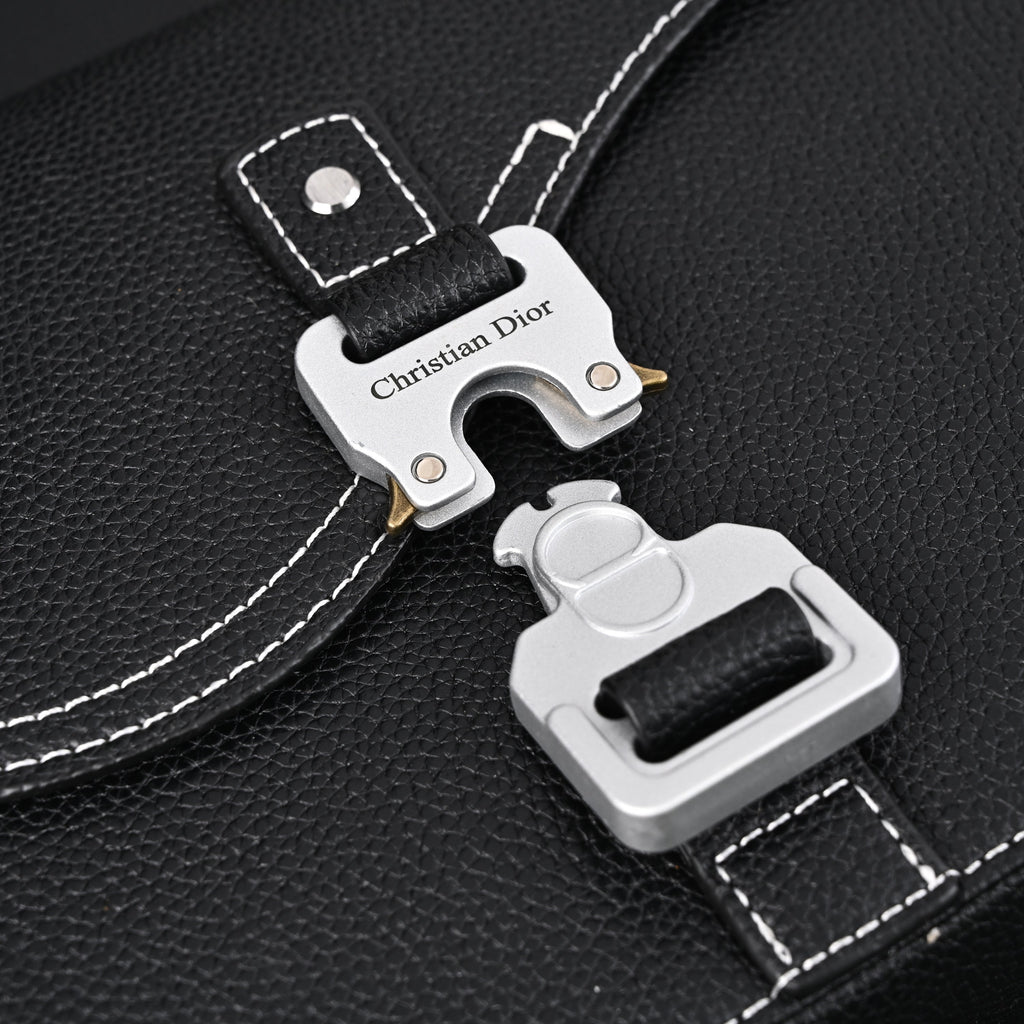 dior-saddle-crossbody-bag-black-grained-calfskin-with-silver-tone-hardware Crossbody