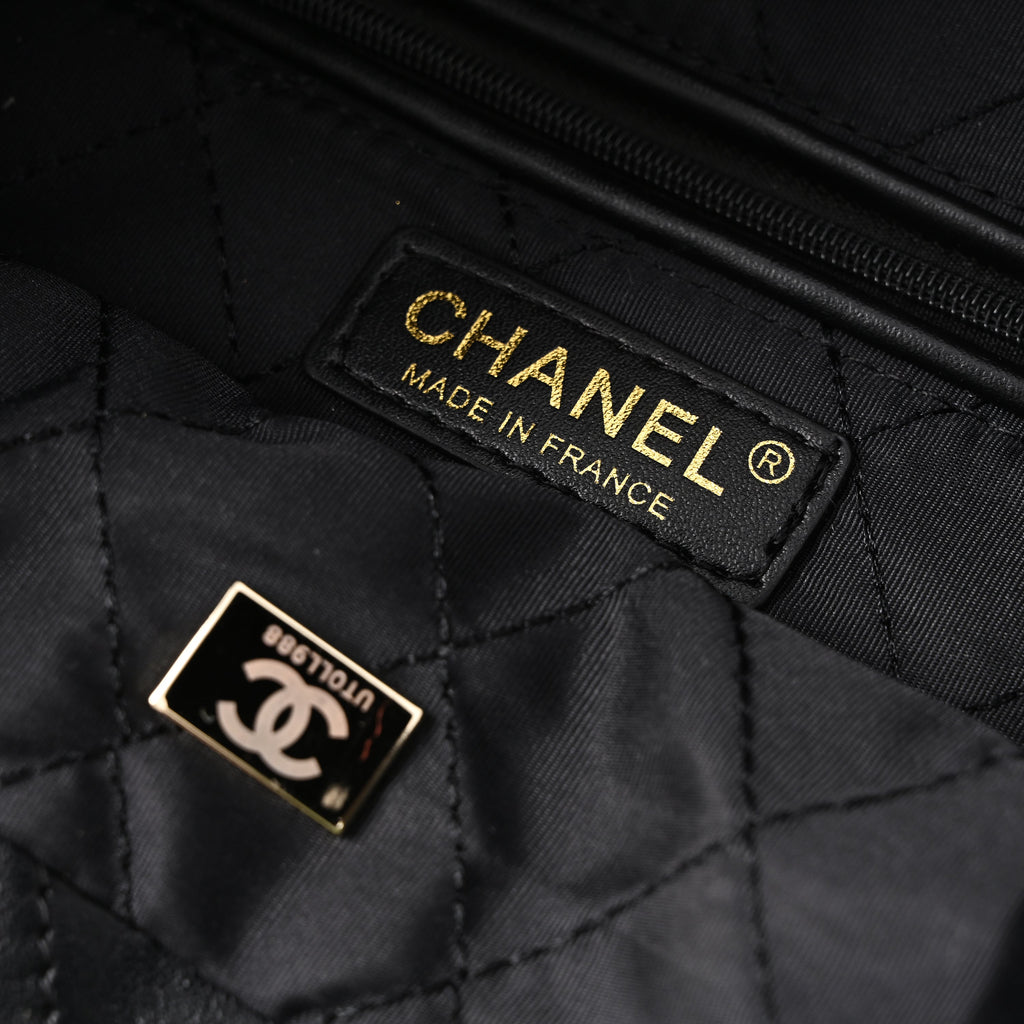 chanel-19-flap-bag-black-quilted-lambskin-with-gold-ruthenium-hardware Shoulder