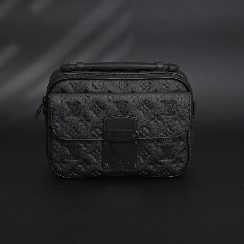 louis-vuitton-capucines-bb-top-handle-bag-black-taurillon-leather Handle