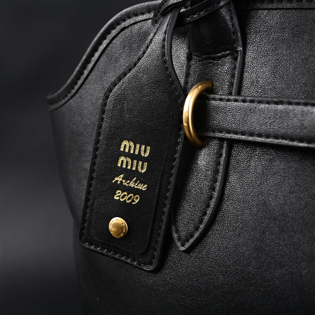 miu-miu-leather-tote-bag-classic-black Tote