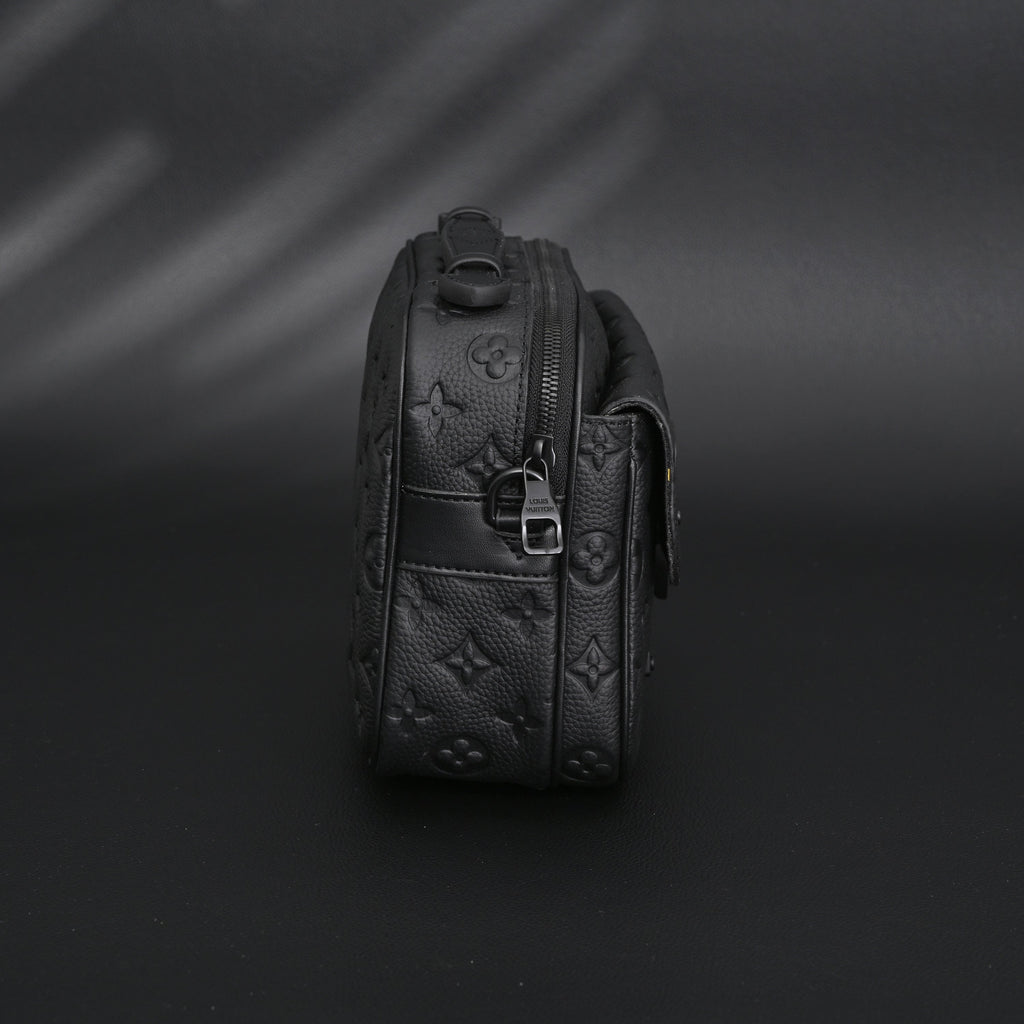 louis-vuitton-capucines-bb-top-handle-bag-black-taurillon-leather Handle