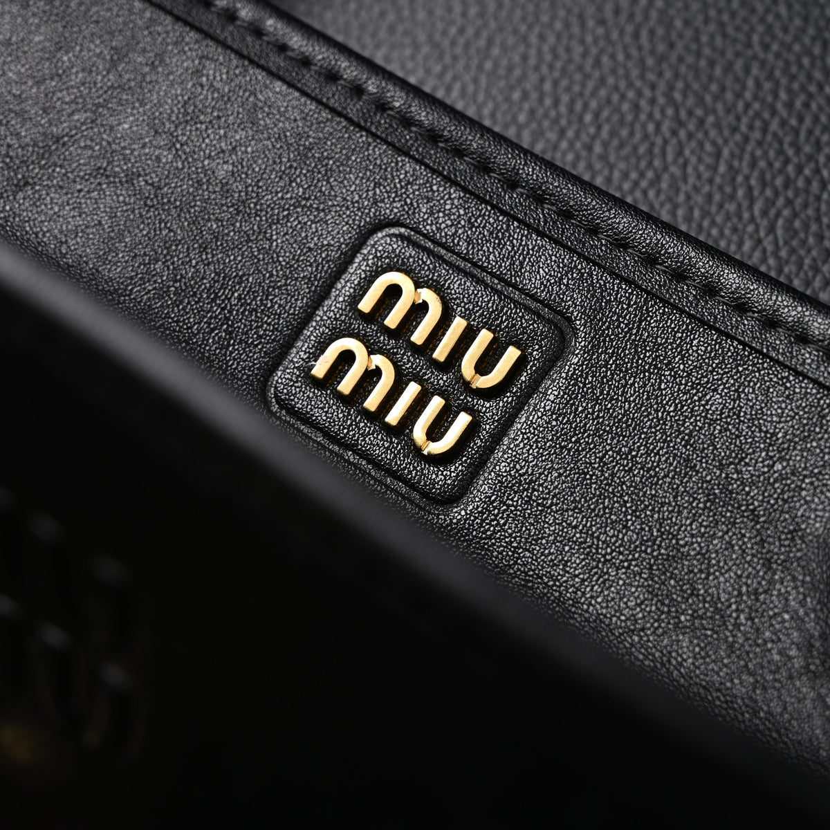 miu-miu-leather-tote-bag-classic-black Tote