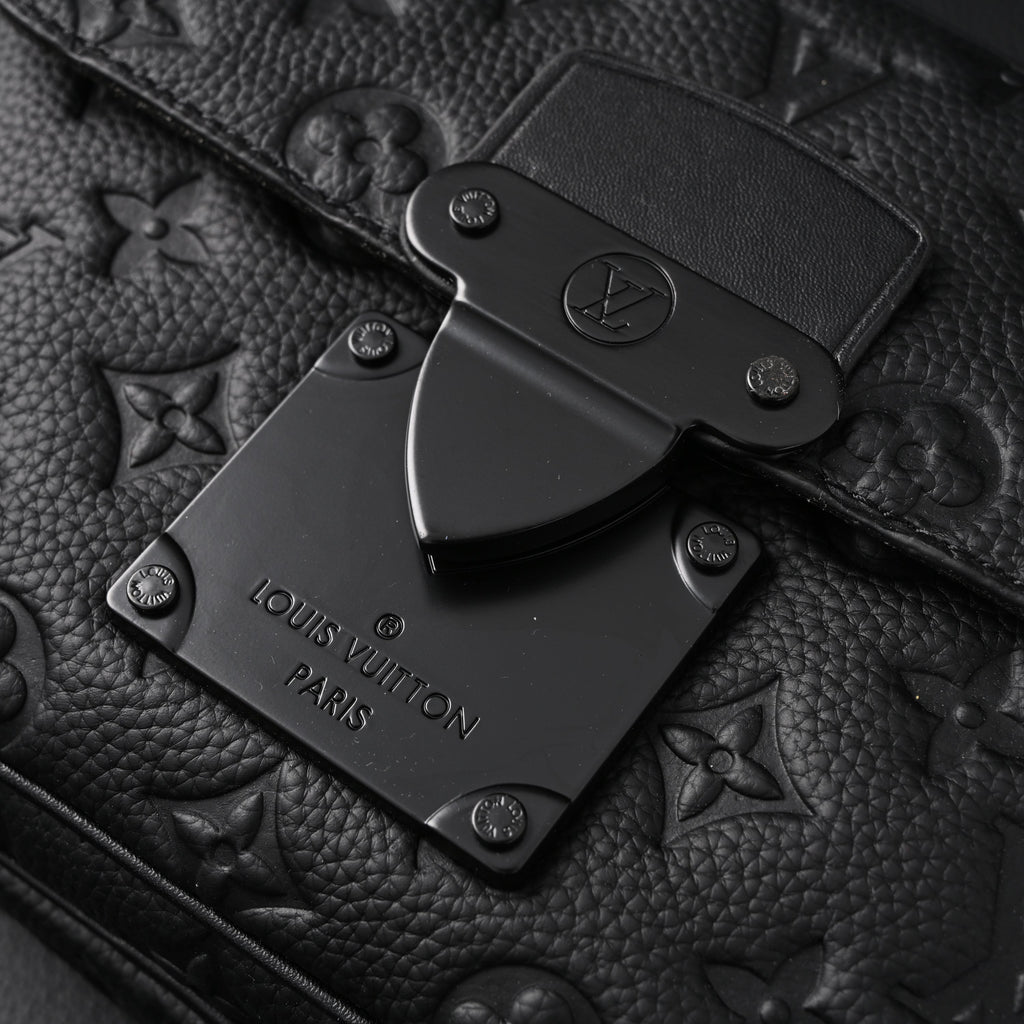 louis-vuitton-capucines-bb-top-handle-bag-black-taurillon-leather Handle