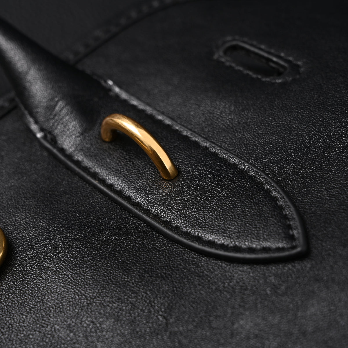 miu-miu-leather-tote-bag-classic-black Tote