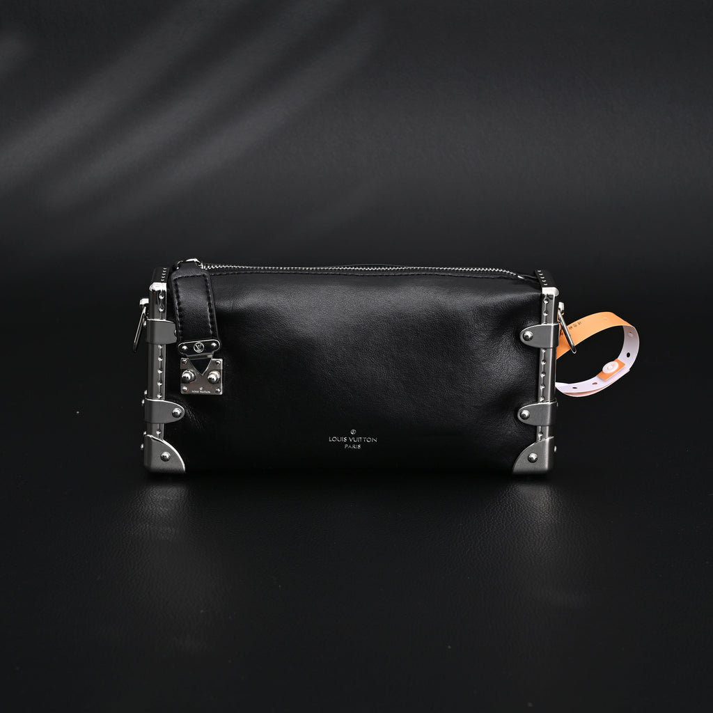 louis-vuitton-soft-trunk-monogram-black-leather-crossbody-bag Crossbody