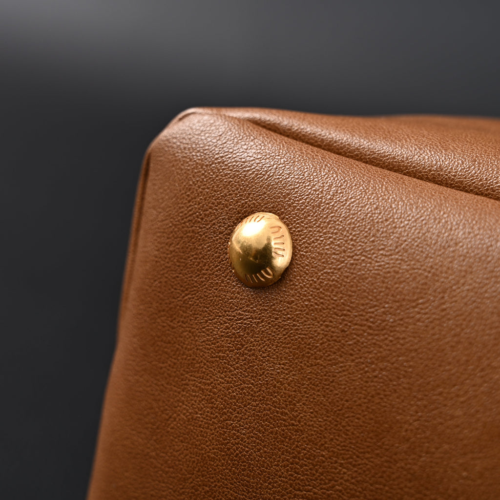 miu-miu-leather-tote-bag-elegant-caramel-brown Tote