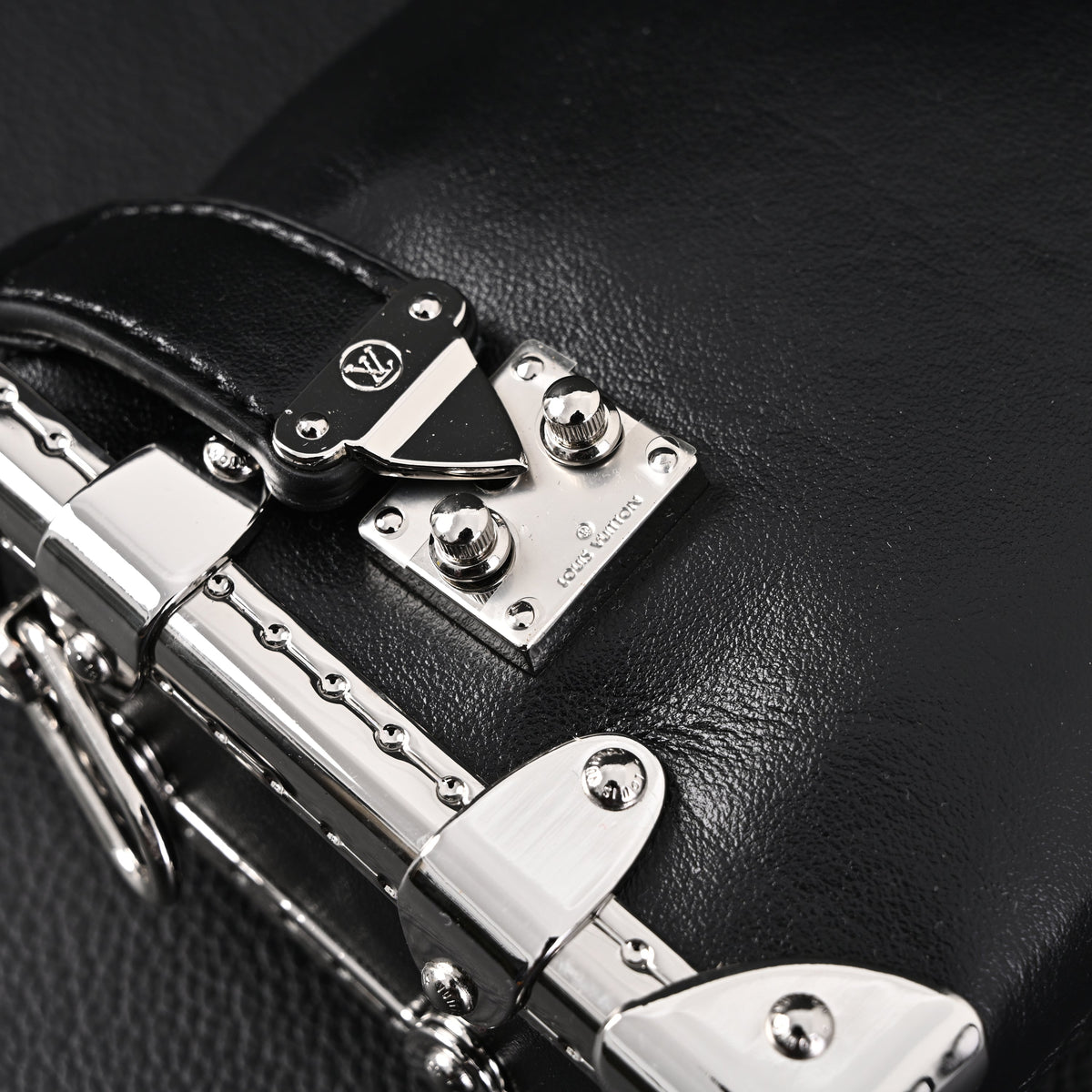 louis-vuitton-soft-trunk-monogram-black-leather-crossbody-bag Crossbody