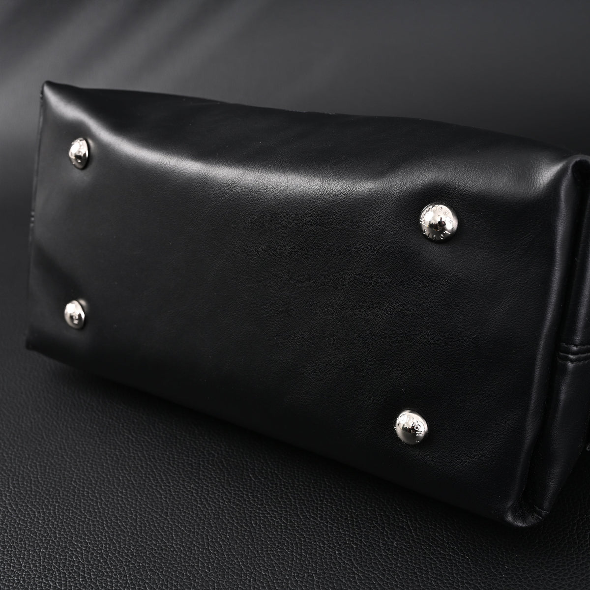 louis-vuitton-montaigne-black-mahina-leather-shoulder-bag Shoulder