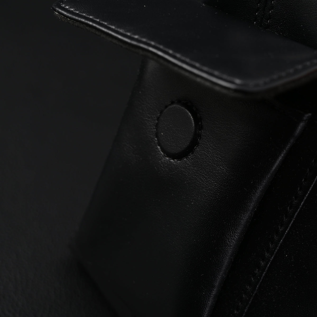 louis-vuitton-montaigne-black-mahina-leather-shoulder-bag Shoulder
