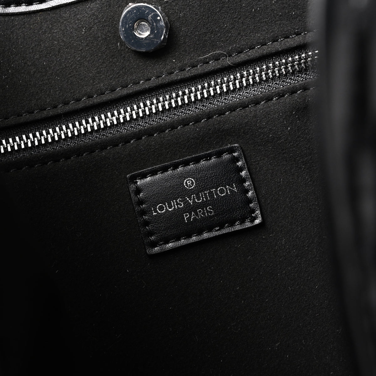 louis-vuitton-montaigne-black-mahina-leather-shoulder-bag Shoulder