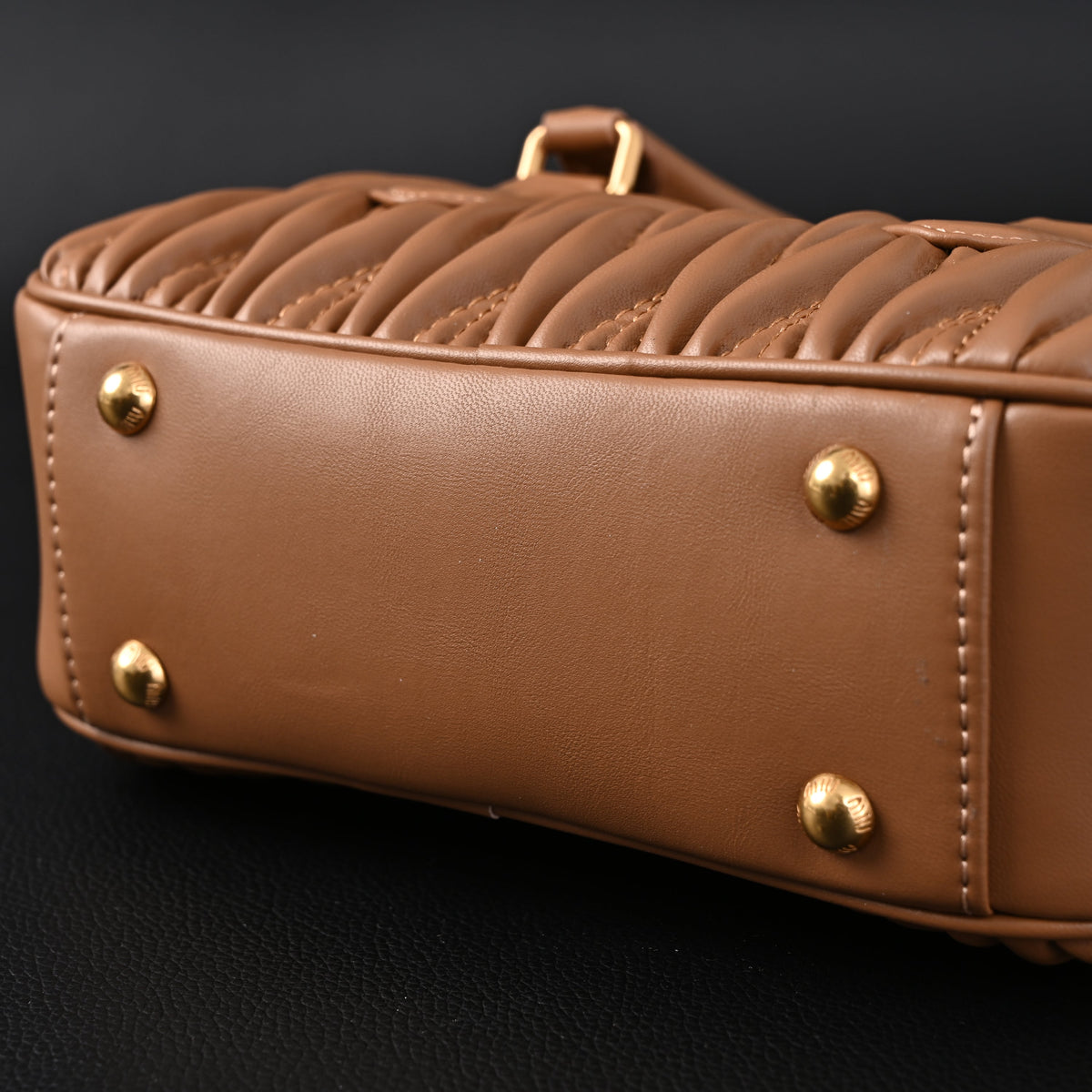 miu-miu-matelasse-leather-top-handle-bag-caramel-brown Handle
