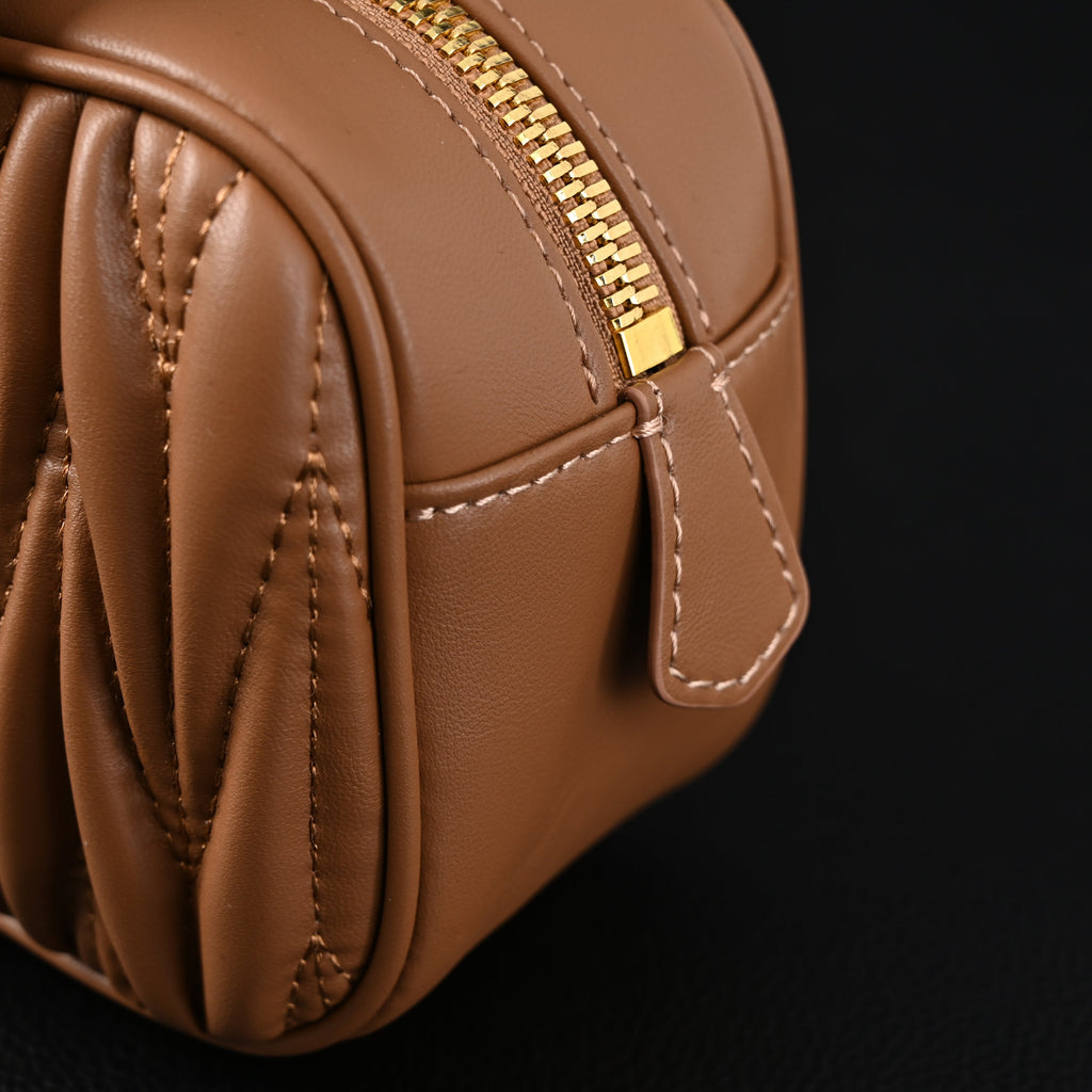 miu-miu-matelasse-leather-top-handle-bag-caramel-brown Handle