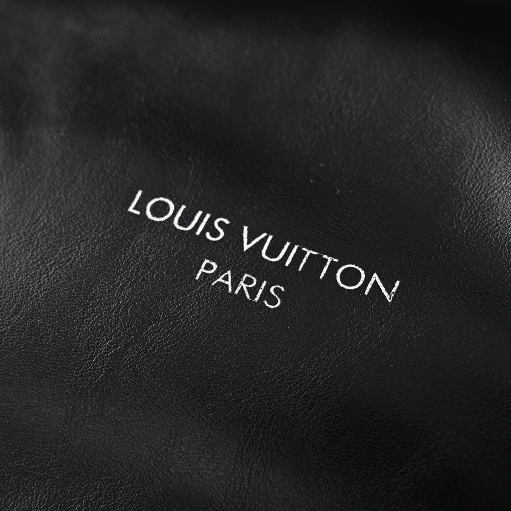louis-vuitton-black-mahina-leather-hobo-shoulder-bag Tote