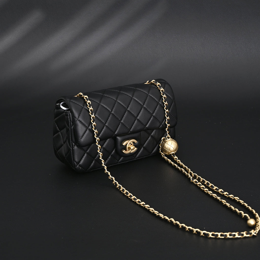 chanel-classic-flap-mini-bag-black-quilted-lambskin-with-gold-tone-hardware Crossbody