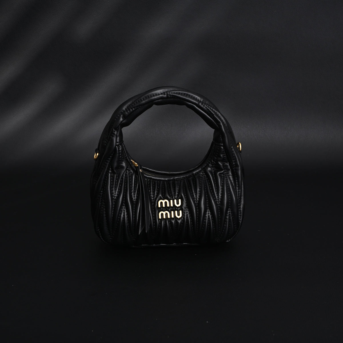 miu-miu-matelasse-leather-hobo-bag-black-with-gold-hardware Handle