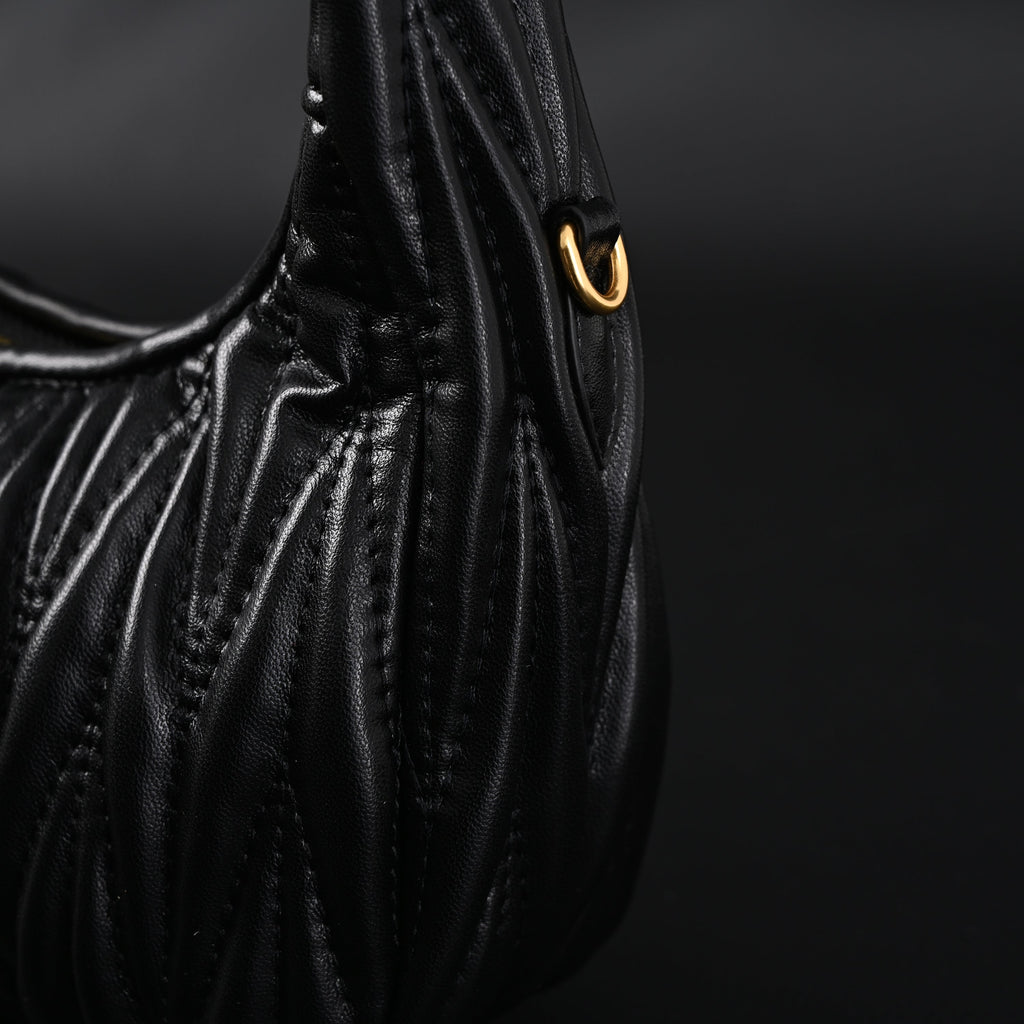 miu-miu-matelasse-leather-hobo-bag-black-with-gold-hardware Handle